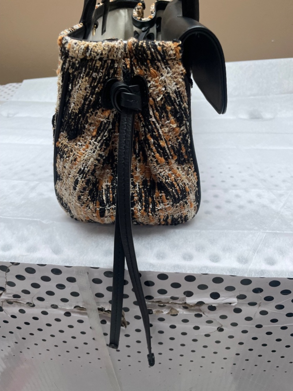Chanel 26A Urban Essential East West Shopping Bag - Leopard Print Tweed & Black - Picture 5 of 15